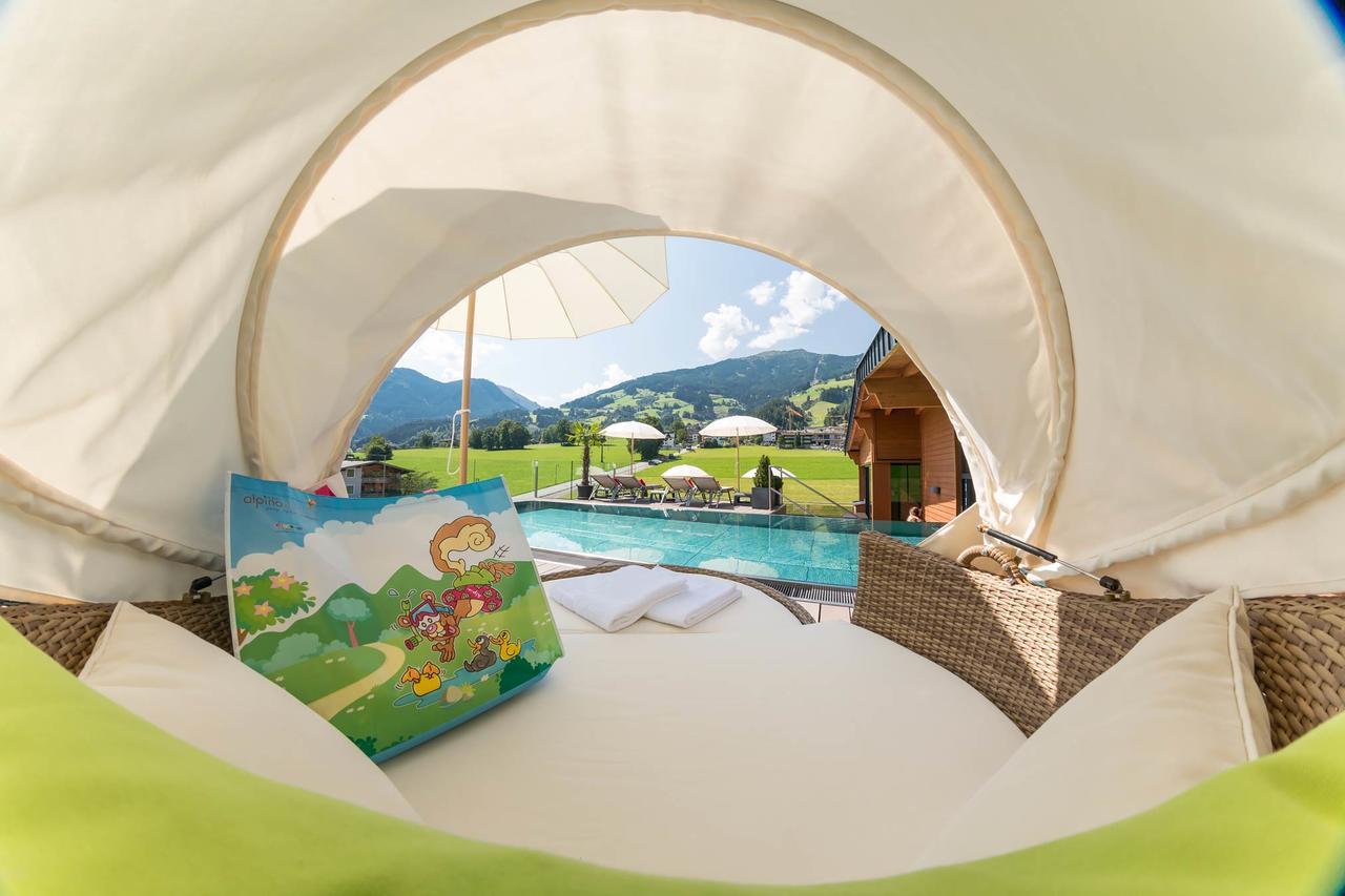 Alpina Zillertal . Family Lifestyle Kinderhotel Fügen Exterior foto